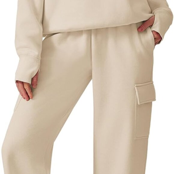 Chic Women's Fleece 2-Piece Set: Oversized Sweatshirt & Wide-Leg Cargo Pants - Picture 1 of 5